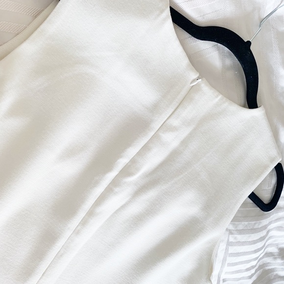 Gorgeous new without tags one piece jumpsuit - Picture 10 of 15